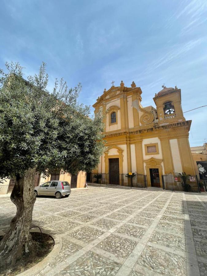 Hotel Domus Federiciana Castellammare del Golfo Exterior foto